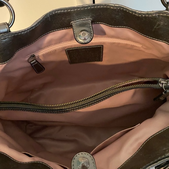 Grey Coach Leather Shoulder Bag - Picture 4 of 7